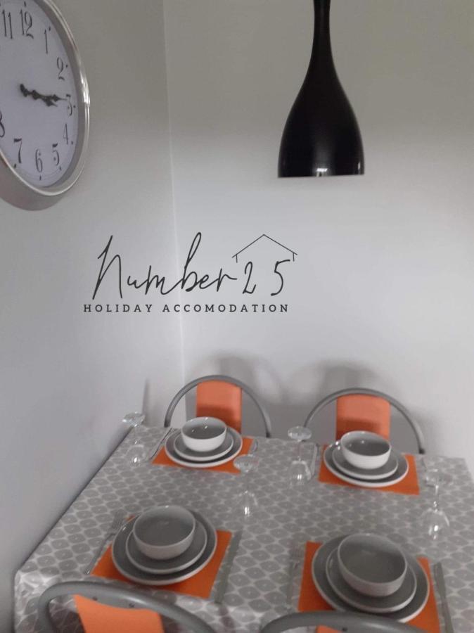 Number 25 Self Catering Apartments Ederney Ardess Экстерьер фото